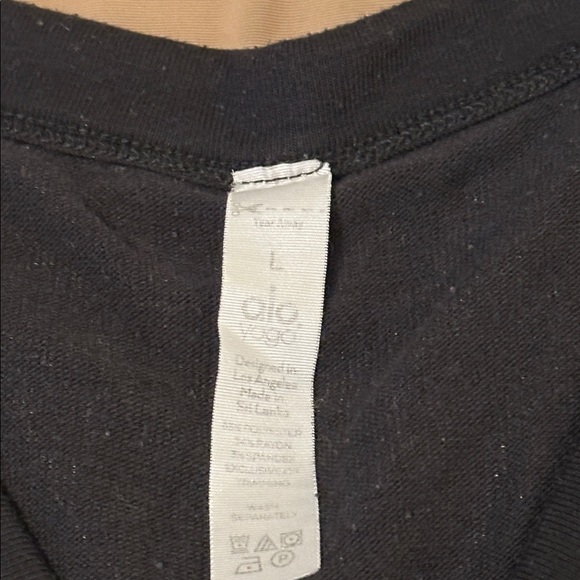 Alo Yoga Alolux Soho Crop Henley Sweatshirt - Black - Size Large - Picture 5 of 7